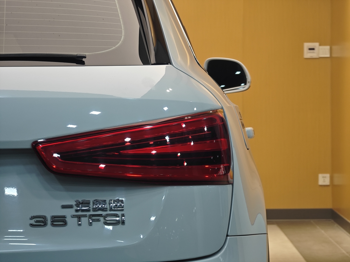 Audi Q3 (Imported) 2015 car image #28