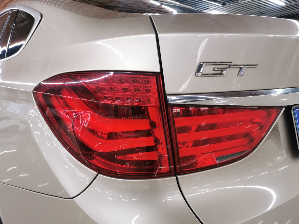 BMW 5 Series GT 2010 #28 BMW 5 Series GT 2010 immagine di auto #28