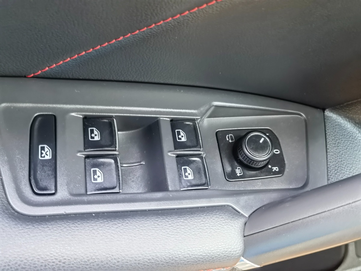 Volkswagen Tiguan X 2021 imagem de carro #28