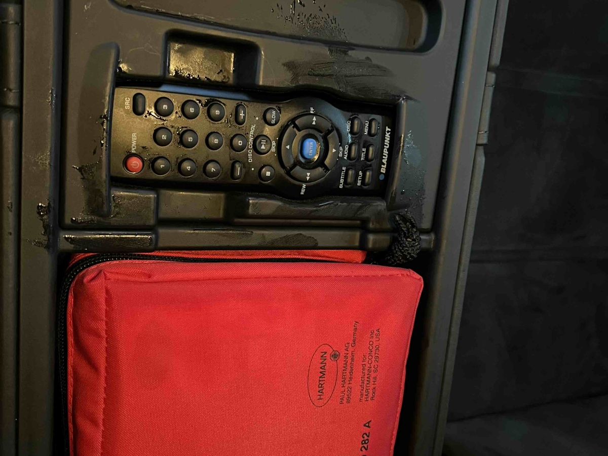 Audi S8 2009 car image #28