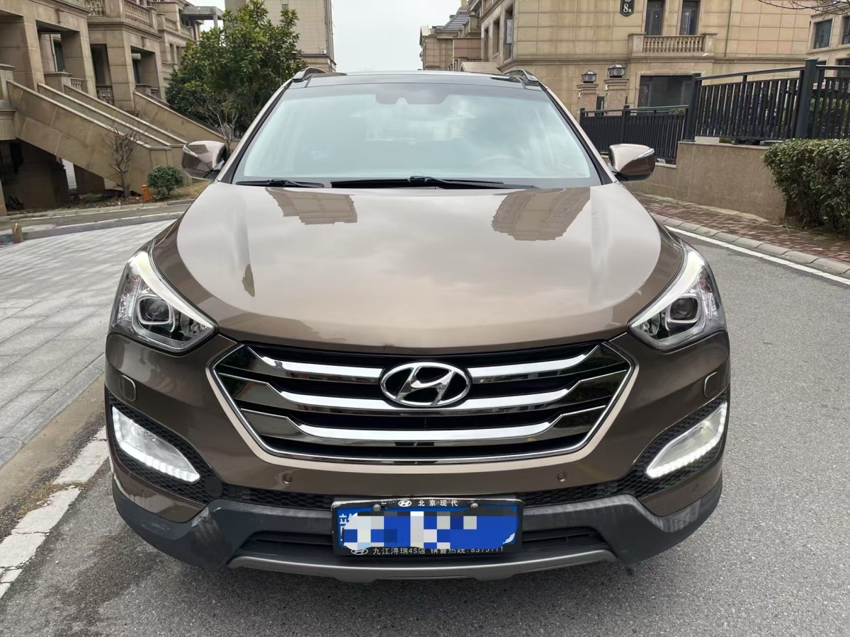 Hyundai Santa Fe 2013 car image #28