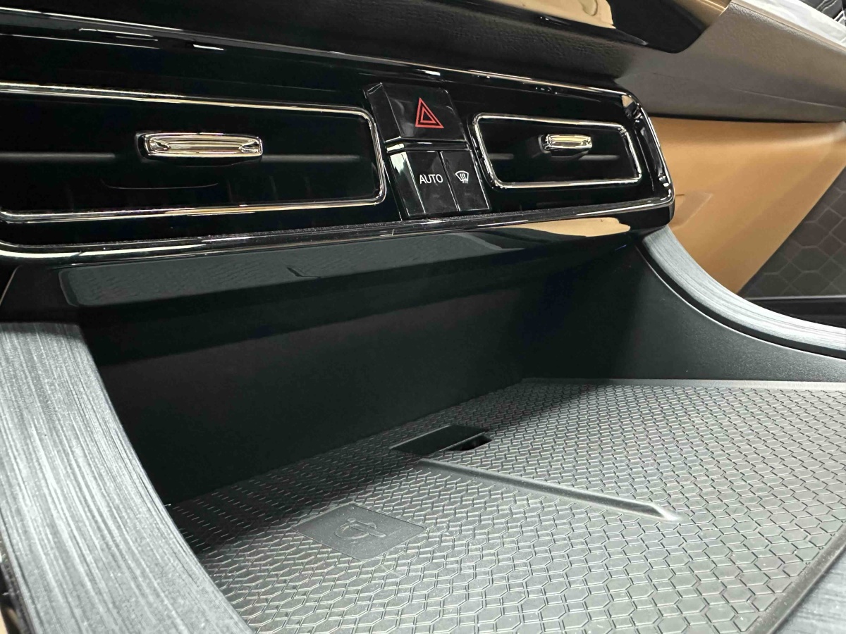 GAC Trumpchi ES9 2025 car image #28