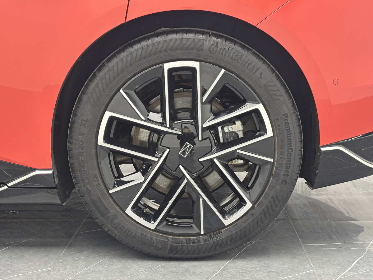 Avatr 06 2025 car image #28