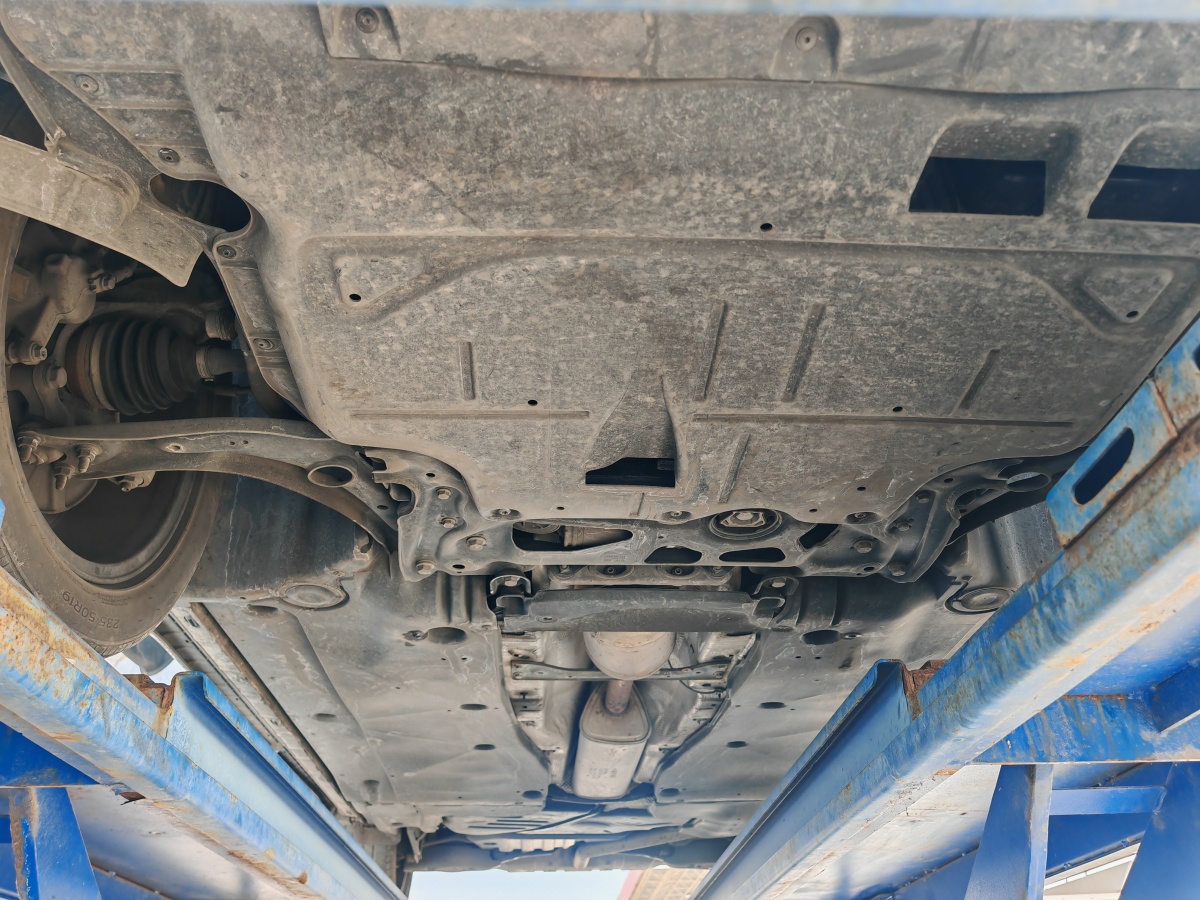 Volkswagen Tiguan L 2021 car image #28