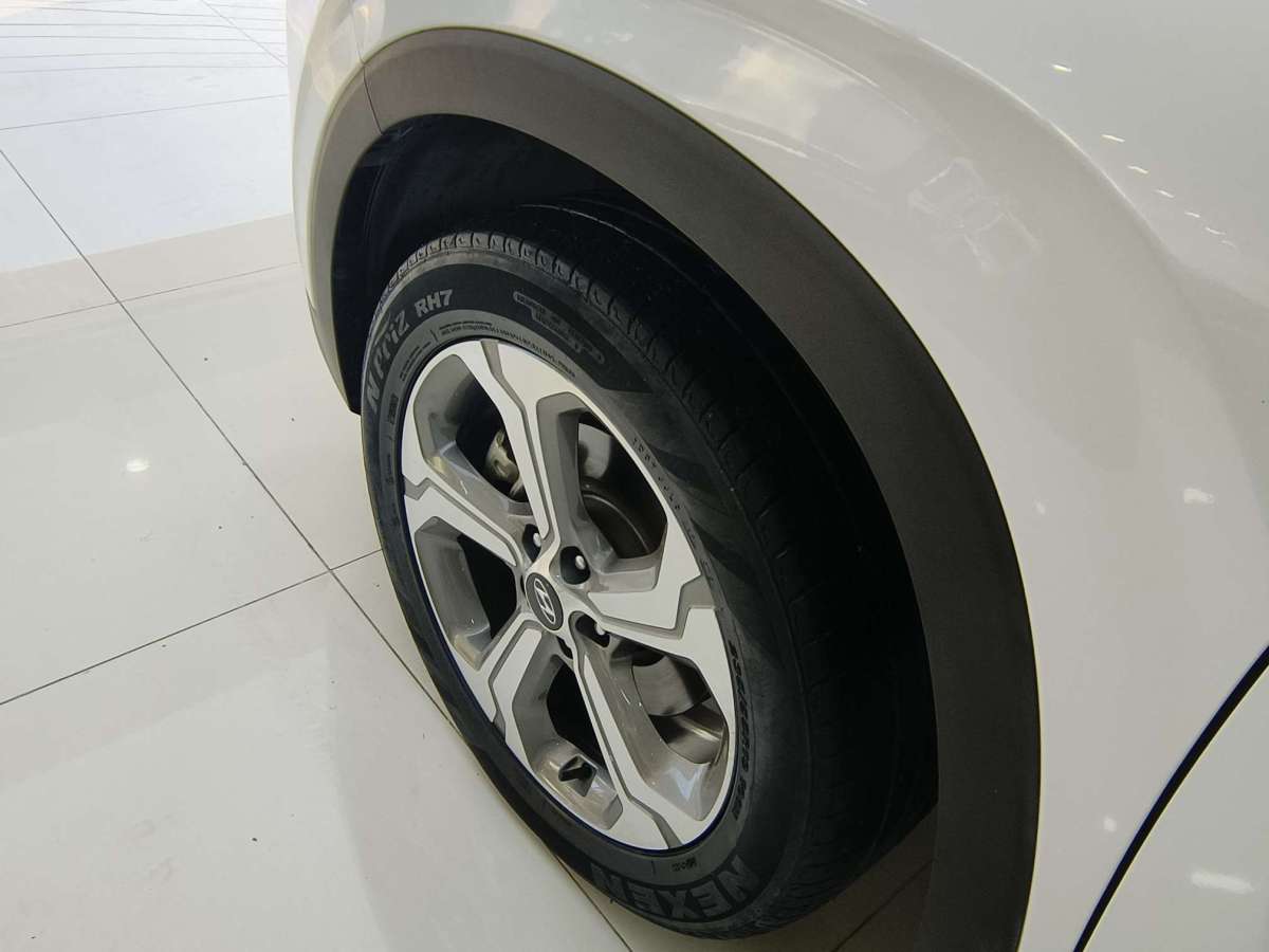 Hyundai Santa Fe 2021 car image #28