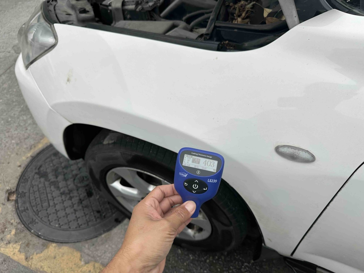 Toyota RAV4 2011 immagine di auto #28