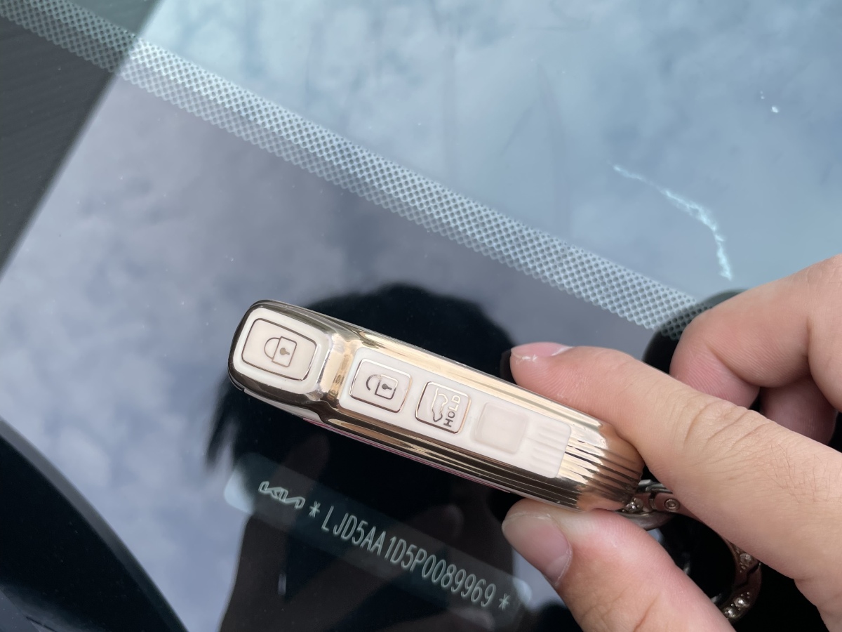 Kia Seltos 2023 imagen de coche #28