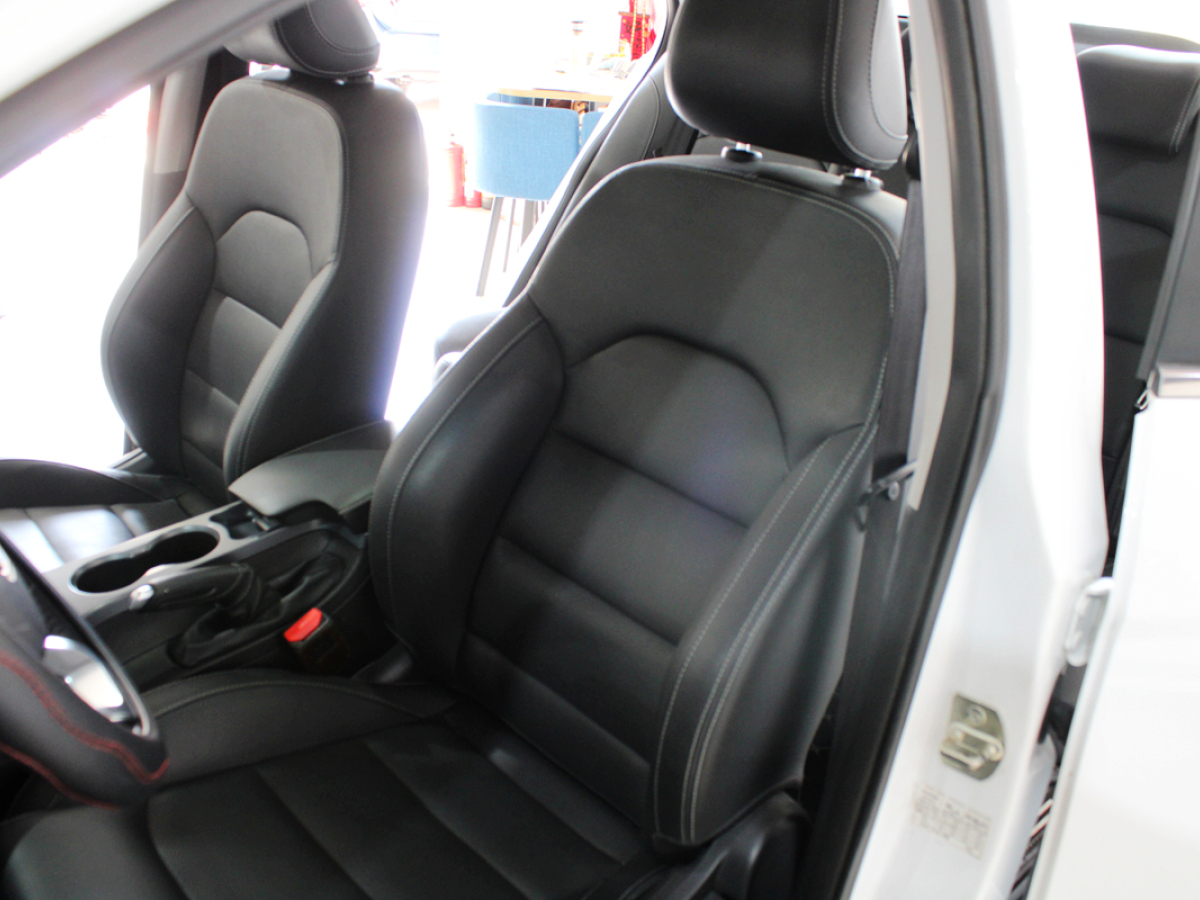 GEELY 2019 car image #28