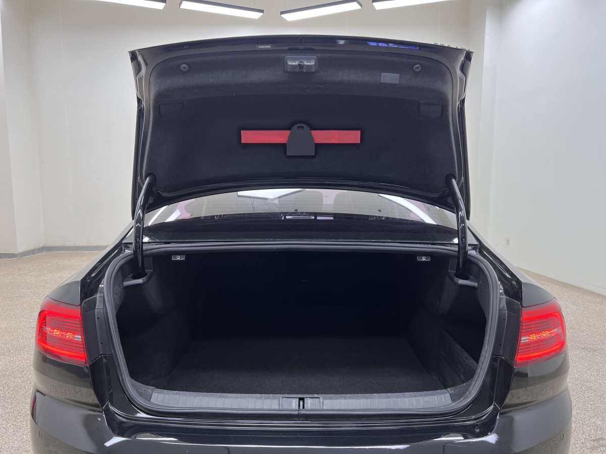 Volkswagen 2017 car image #28