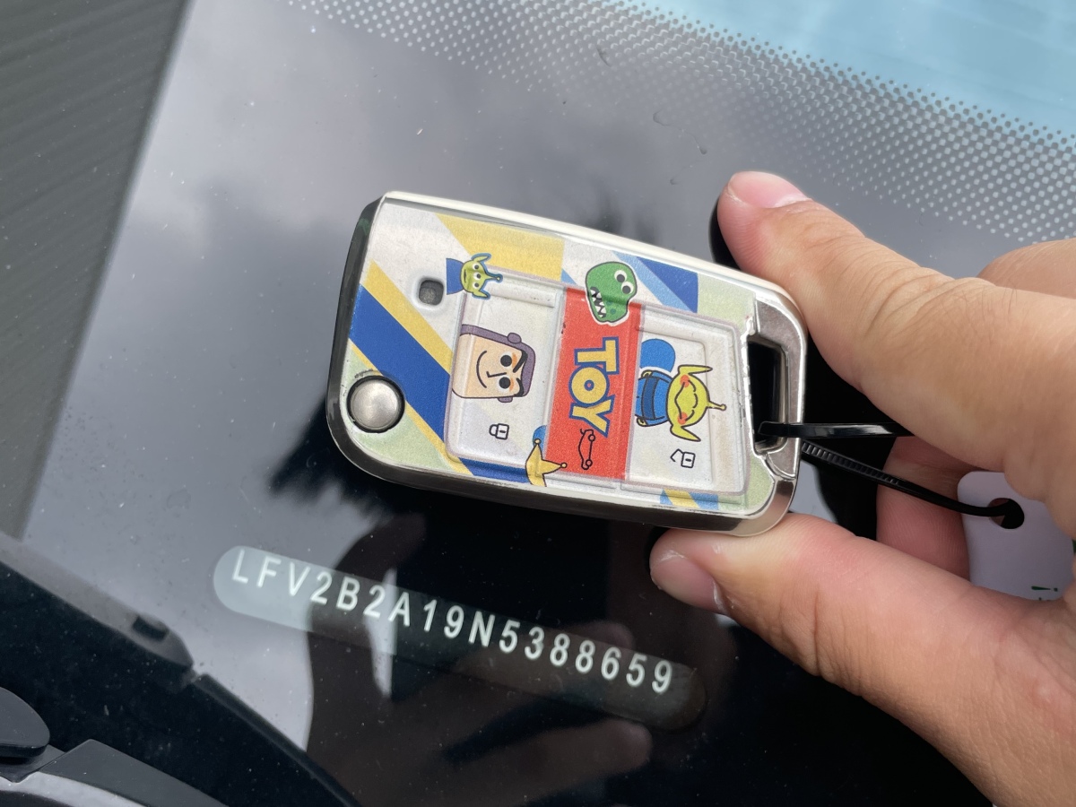 Volkswagen T-Roc 2022 car image #28