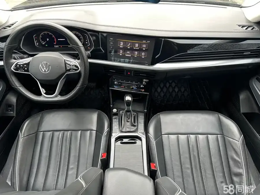 Volkswagen Passat 2021 car image #28