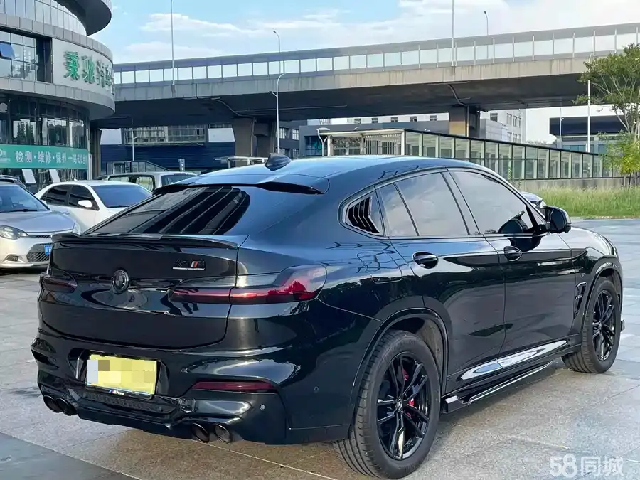 BMW X4 2020 car image #28