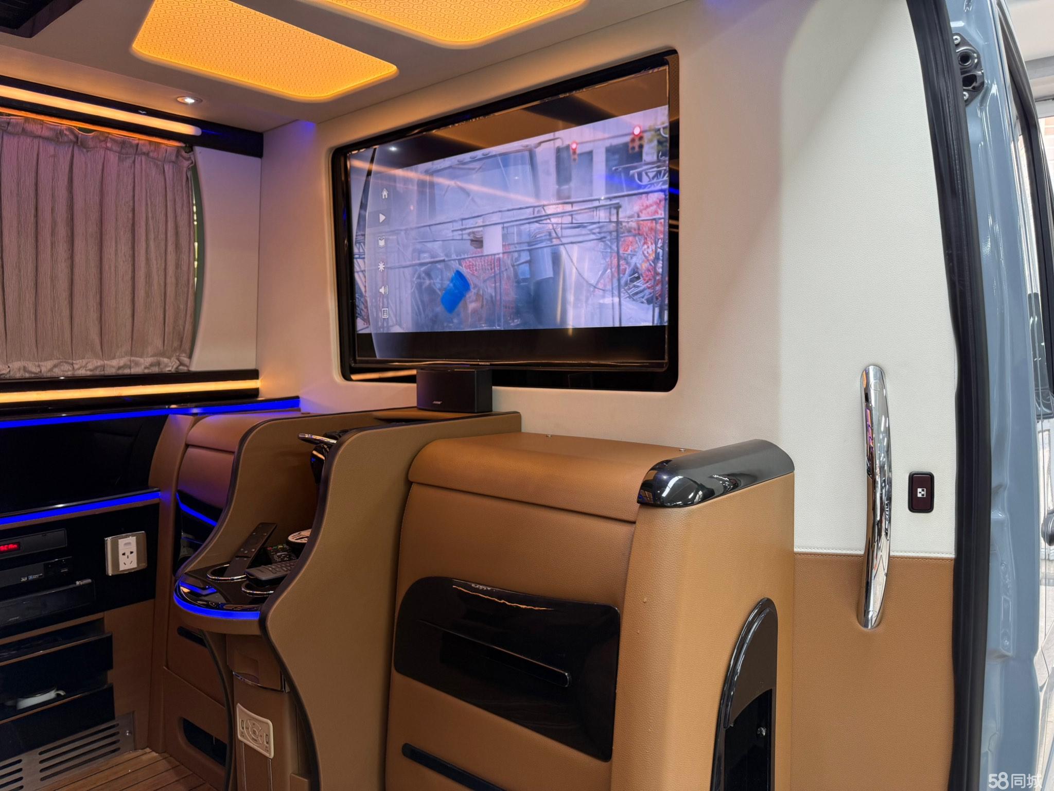 Mercedes-Benz Sprinter 2017 #28 Mercedes-Benz Sprinter 2017 car image #28