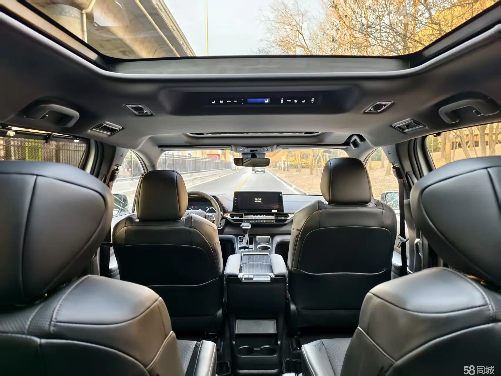 Toyota Granvia 2025 car image #28