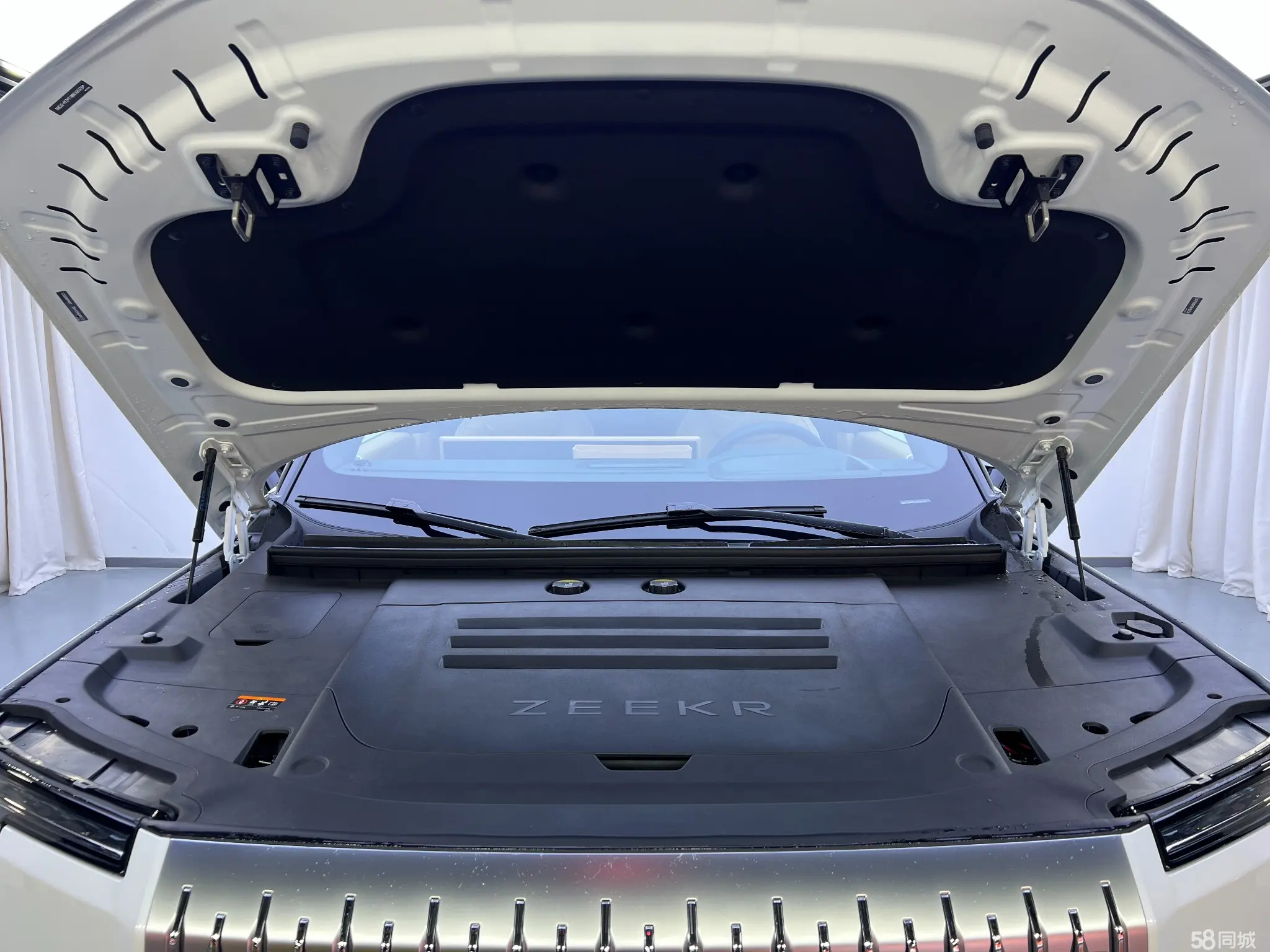 极氪 极氪9X 2025 汽车图片 #28