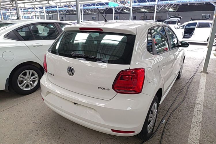 Volkswagen Polo 2017 car image #7
