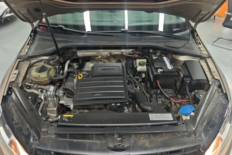 Volkswagen Golf 2015 car image #20