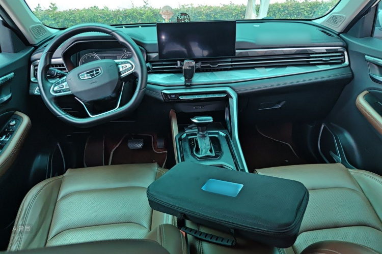GEELY Vision X6 2021 #11 GEELY Vision X6 2021 car image #11