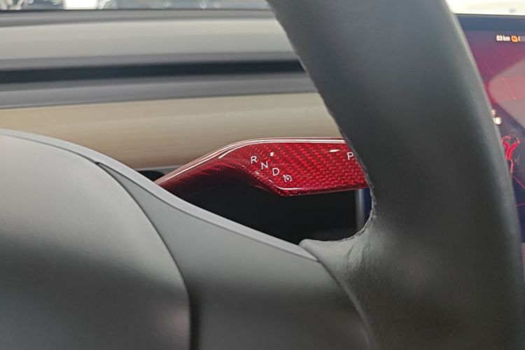 Tesla Model Y 2022 car image #14