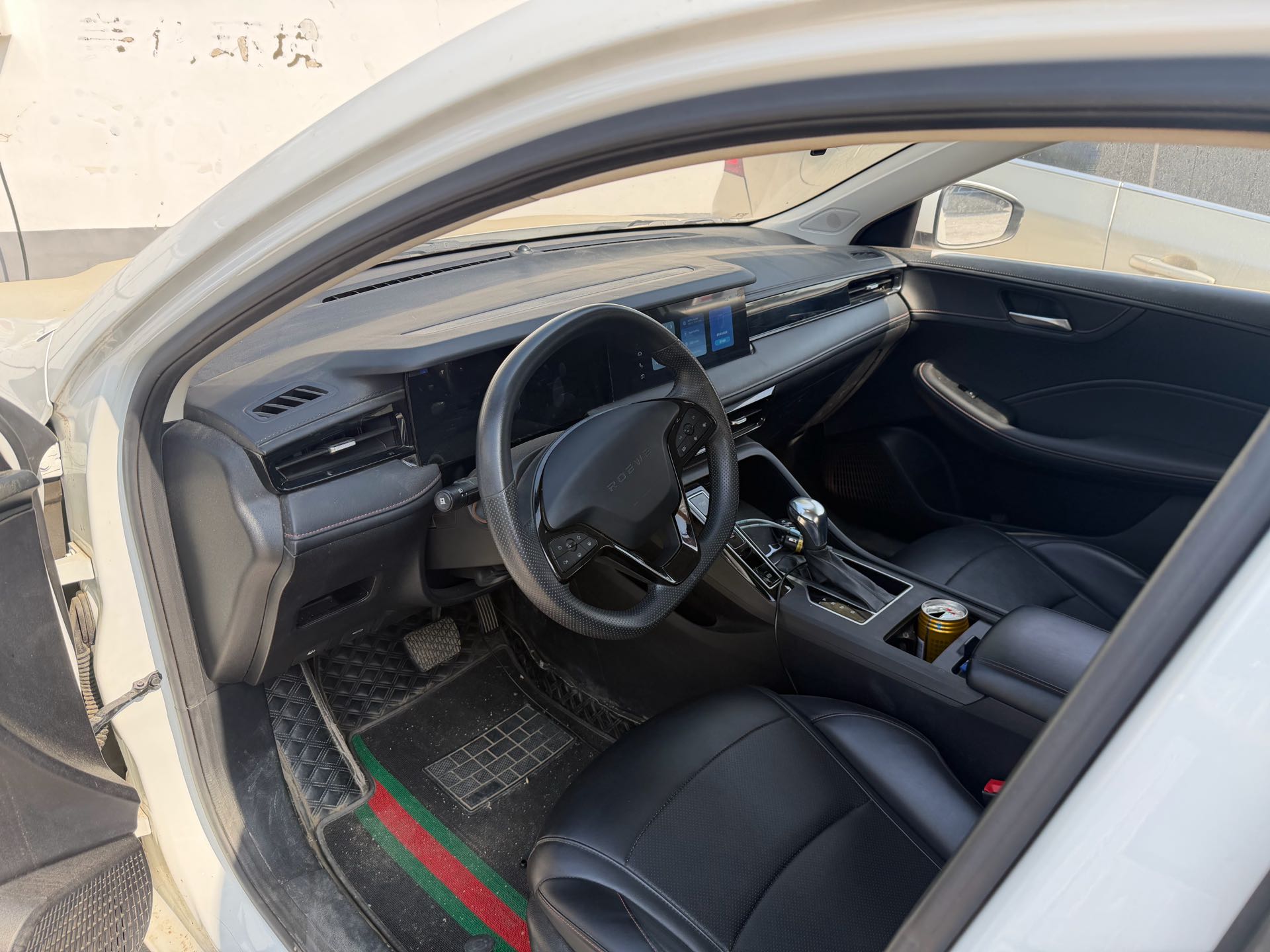 Roewe i5 2023 immagine di auto #3