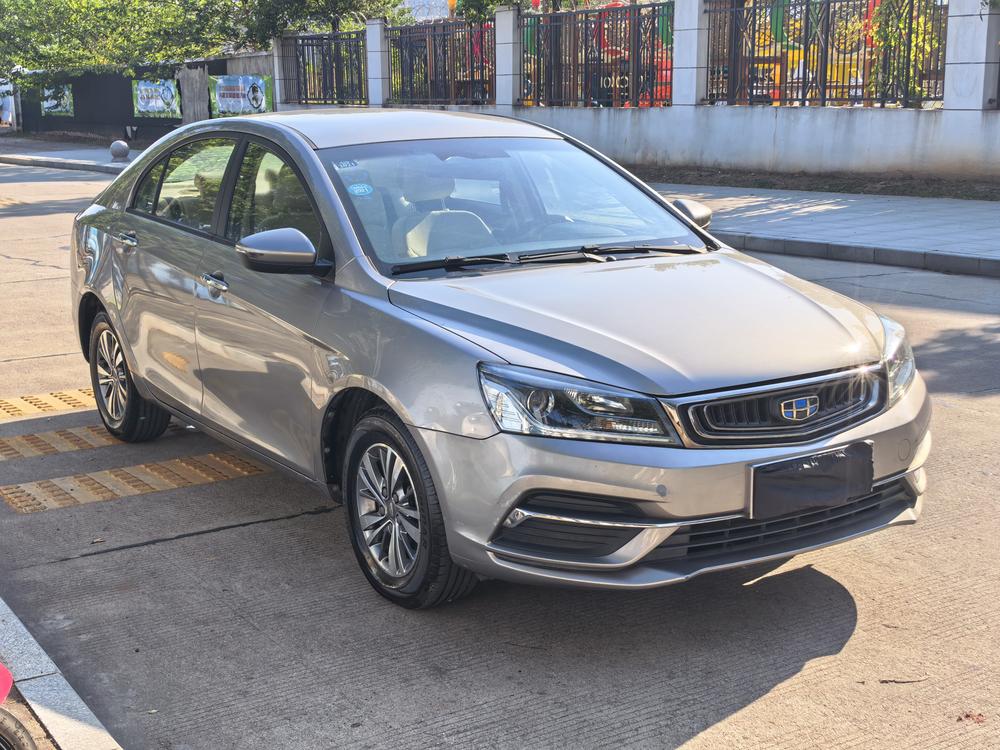 GEELY Emgrand 2018 immagine di auto #3