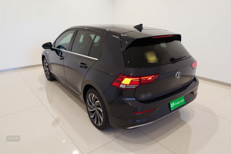 Volkswagen Golf 2024 car image #5