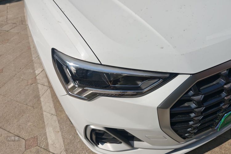 Audi Q3 2023 #8 Audi Q3 2023 car image #8