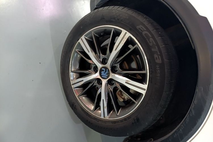 BYD Yuan New Energy 2018 #4 BYD Yuan New Energy 2018 car image #4