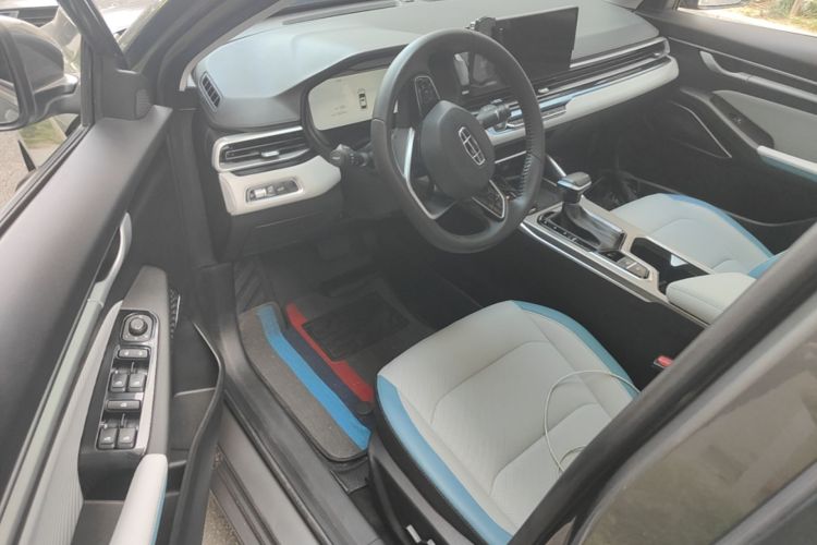 GEELY Emgrand 2024 car image #16