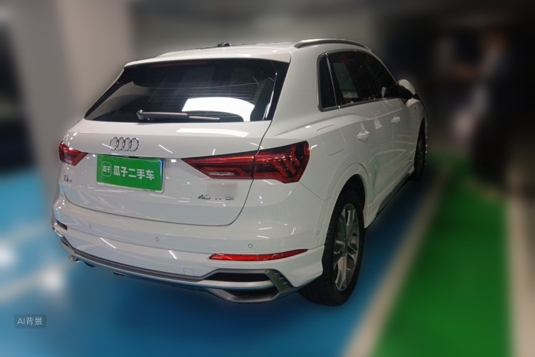 Audi Q3 2022 car image #7