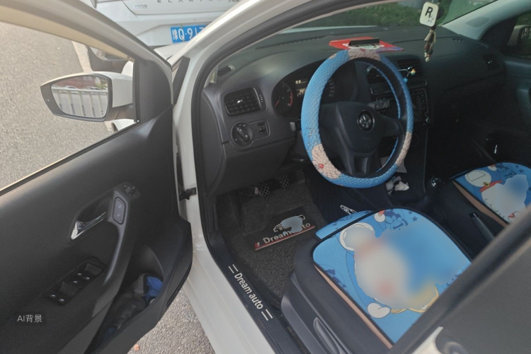 Volkswagen Polo 2016 car image #18