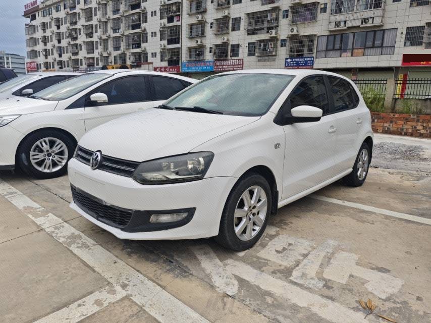 Volkswagen Polo 2013 car image 