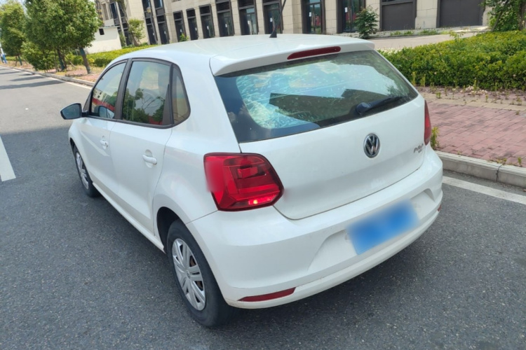Volkswagen Polo 2019 car image #5