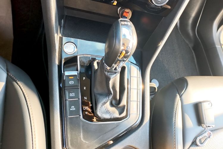 Volkswagen Tharu 2020 car image #18