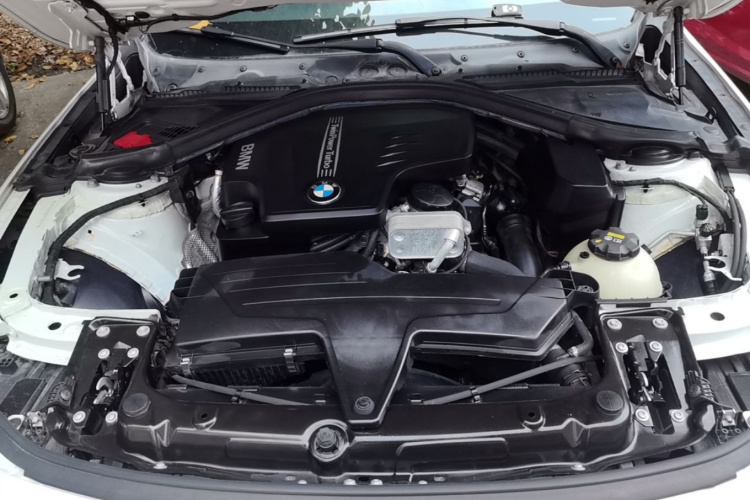BMW 3 Series 2015 car image #23
