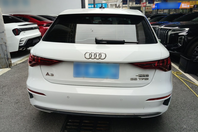 Audi A3 2023 immagine di auto #6