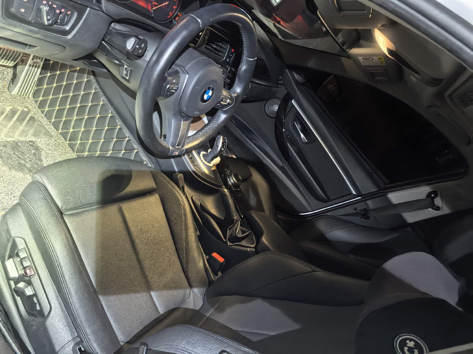 BMW 3 Series 2018 car image #4