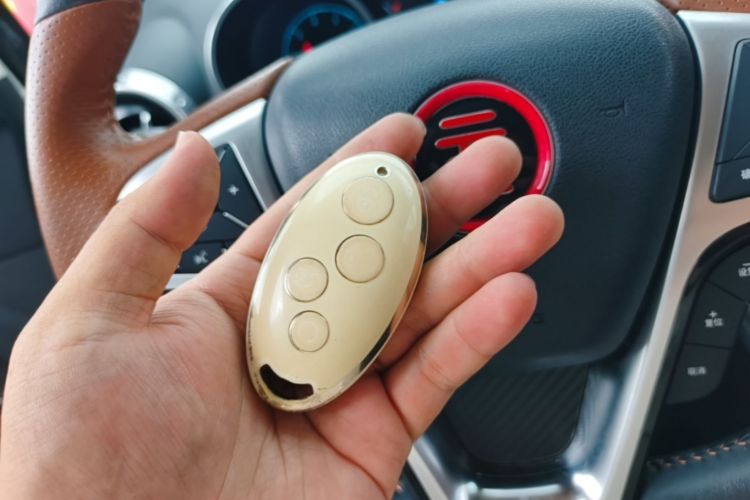 BYD Yuan 2017 car image #14