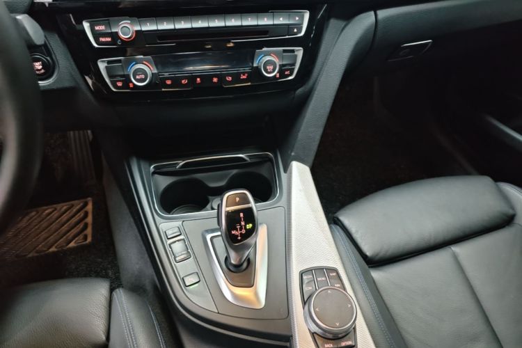 BMW 3 Series GT 2019 #14 BMW 3 Series GT 2019 car image #14