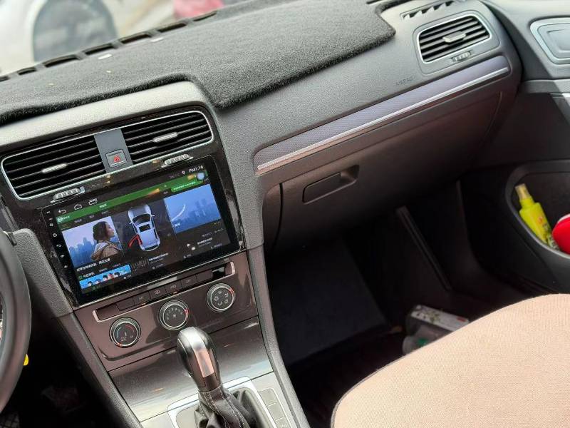 Volkswagen Golf 2017 car image #5