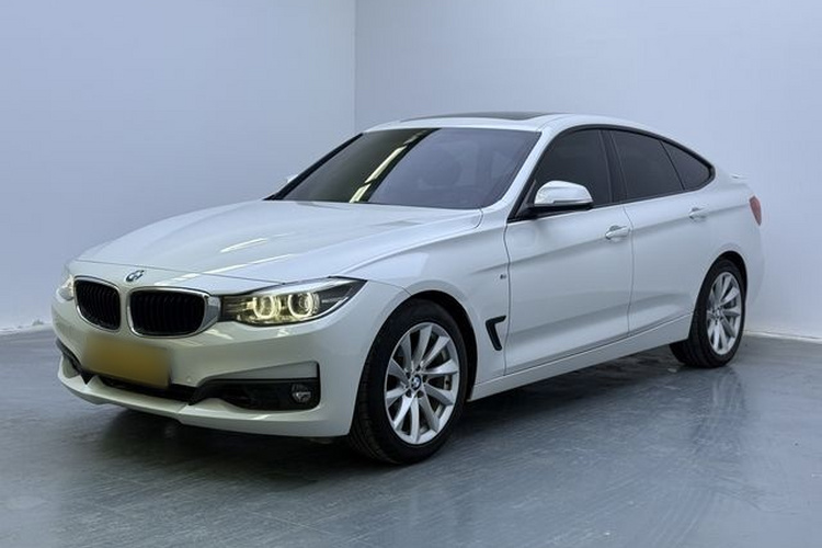 BMW 3 Series GT 2018 #2 BMW 3 Series GT 2018 car image #2