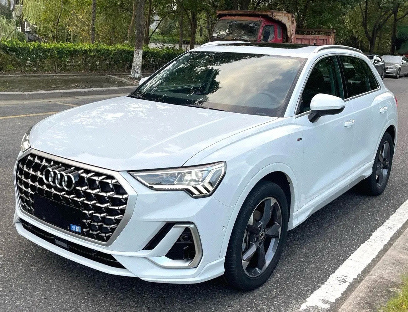 Audi Q3 2024 Audi Q3 2024 car image