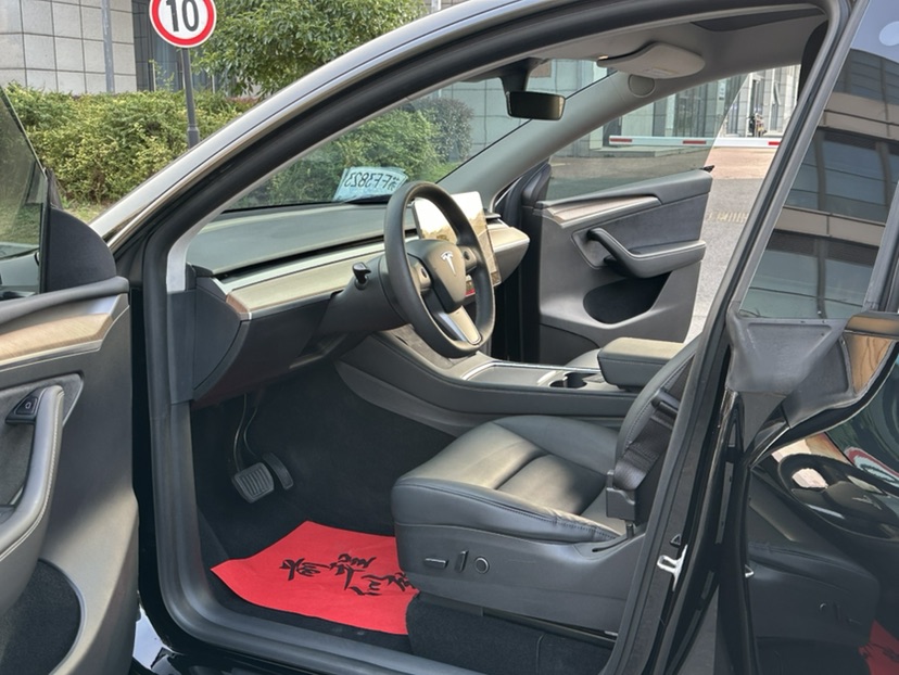 Tesla Model Y 2021 #4 Tesla Model Y 2021 immagine di auto #4