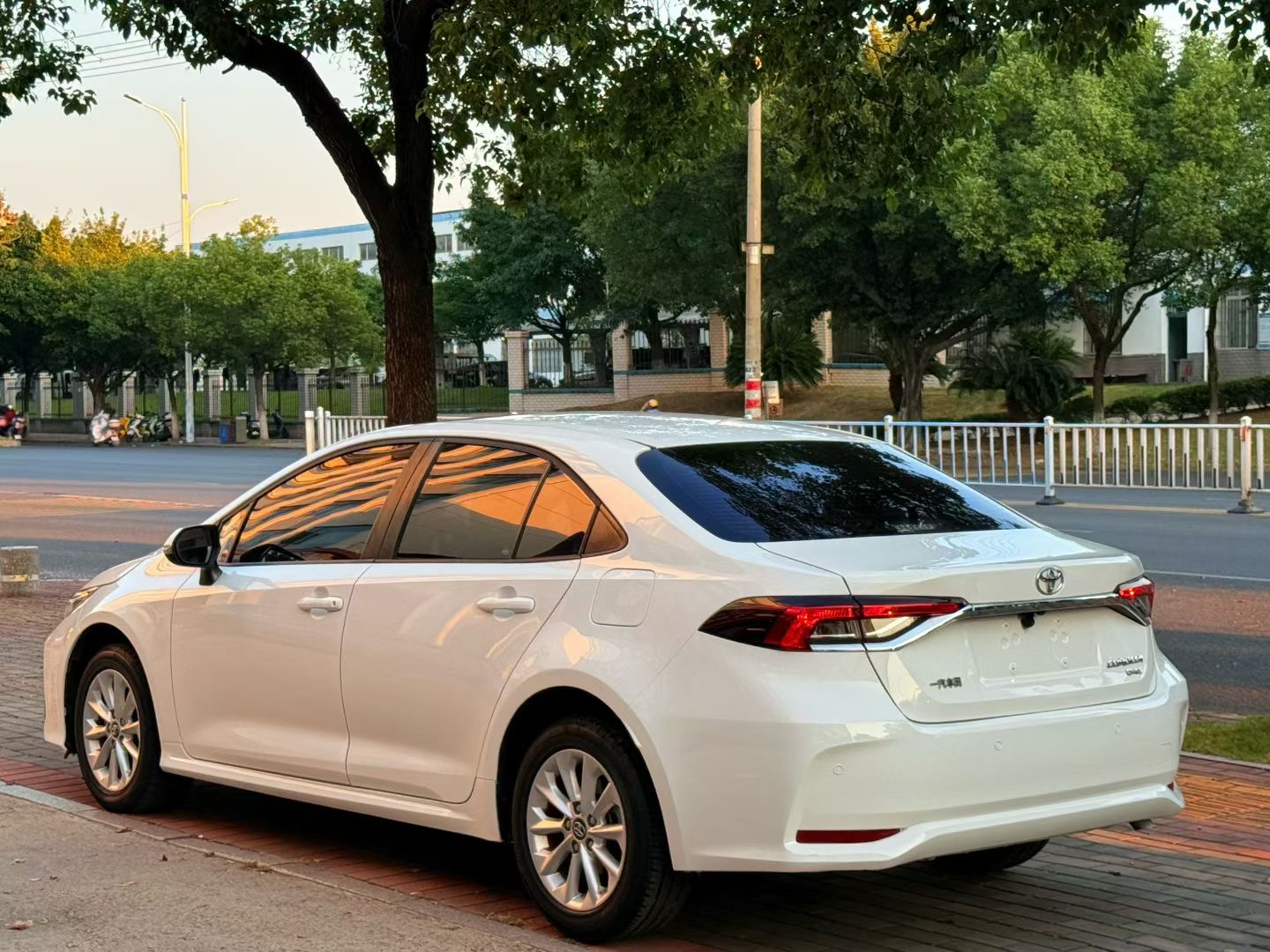 Toyota Corolla 2023 #9 Toyota Corolla 2023 صورة سيارة #9