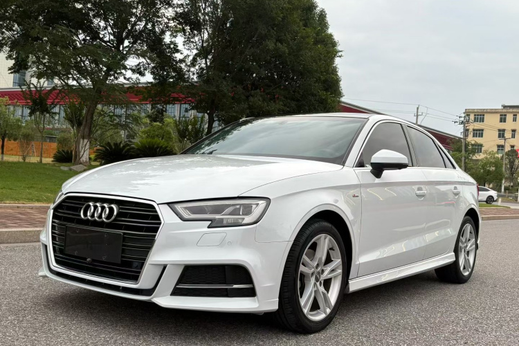 Audi A3 2019 #2 Audi A3 2019 car image #2