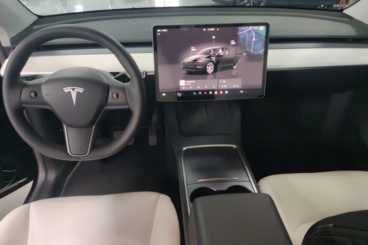 Tesla Model Y 2023 #18 Tesla Model Y 2023 car image #18