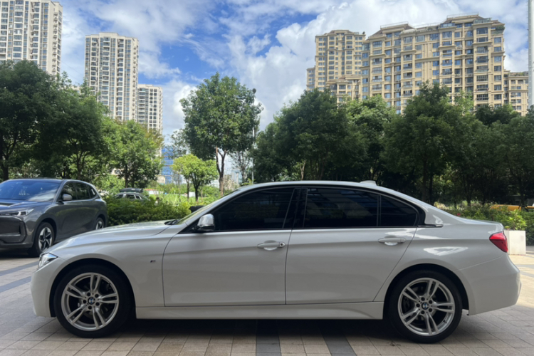 BMW 3 Series 2017 #8 BMW 3 Series 2017 car image #8