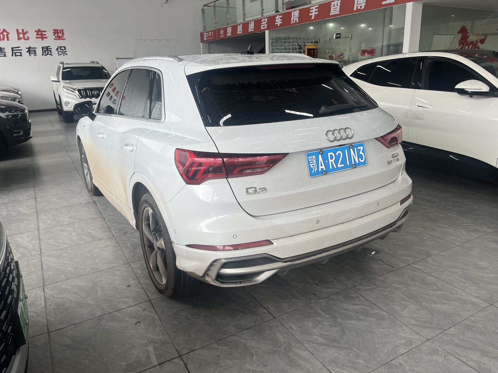 Audi Q3 2022 car image #7