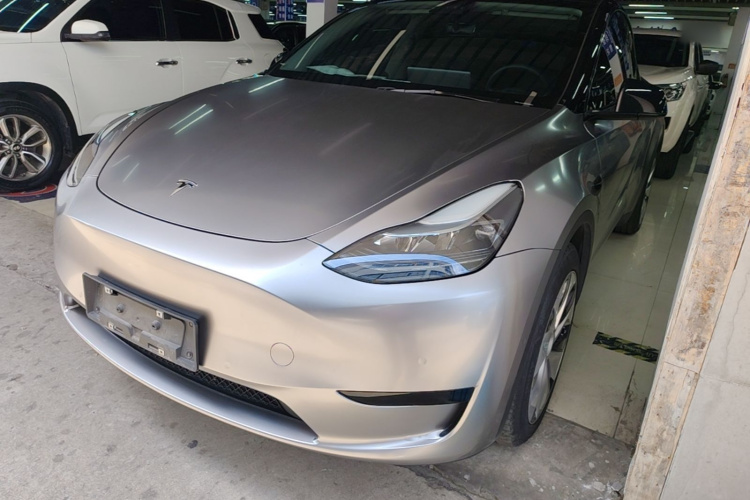 Tesla Model Y 2023 #2 Tesla Model Y 2023 car image #2