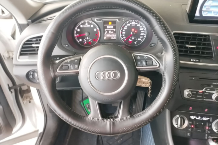 Audi Q3 2016 #11 Audi Q3 2016 car image #11
